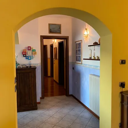 Semesterbostad Casa Ludovica - Cozy With Panoramic & Mountain Views *